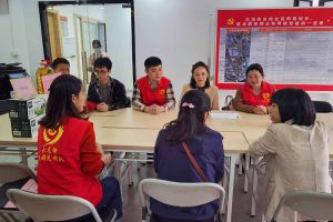 浓浓关爱暖人心，压球集团官网压球集团官网压球集团官网压球集团官网首页-压球(中国)-压球(中国)
集团党支部慰问困难单亲家庭